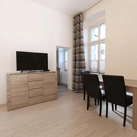 Apartment 100-sio Kamienica