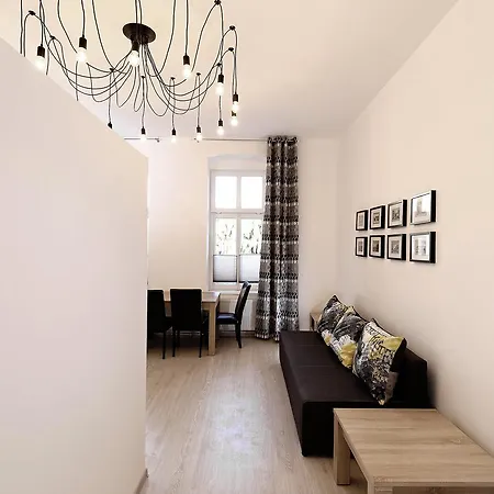 Apartment 100-sio Kamienica